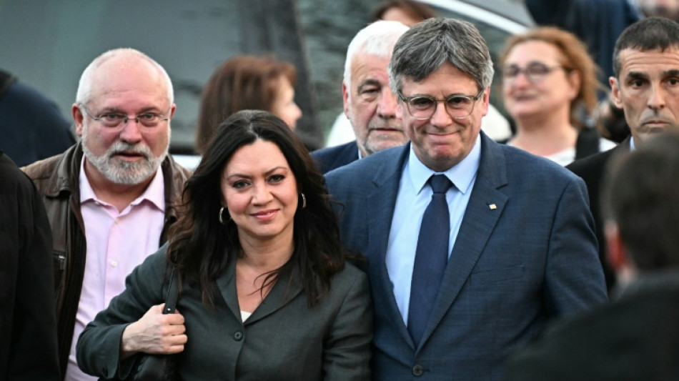 El independentista Puigdemont ser&aacute; candidato en las regionales catalanas de mayo