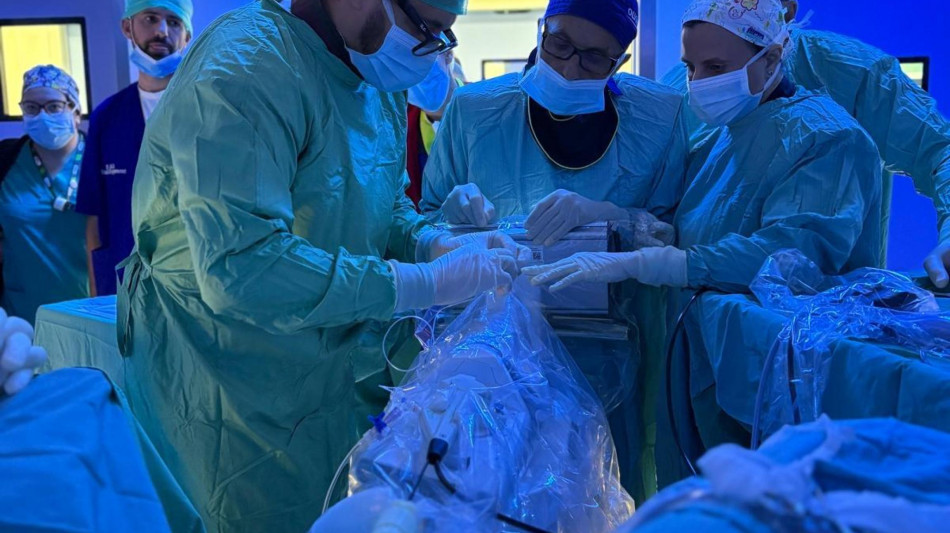 Al Santobono di Napoli innovativo robot per calcolosi nei bimbi