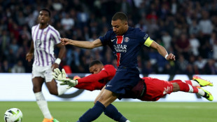 Mbapp&eacute; se despede do Parque dos Pr&iacute;ncipes com gol e derrota do PSG