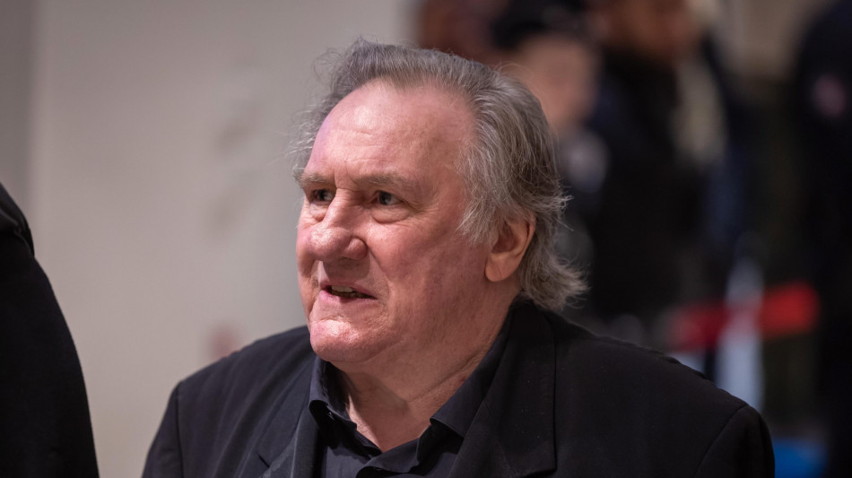 Depardieu, terzo giorno di processo, nuovo scontro con l'accusa