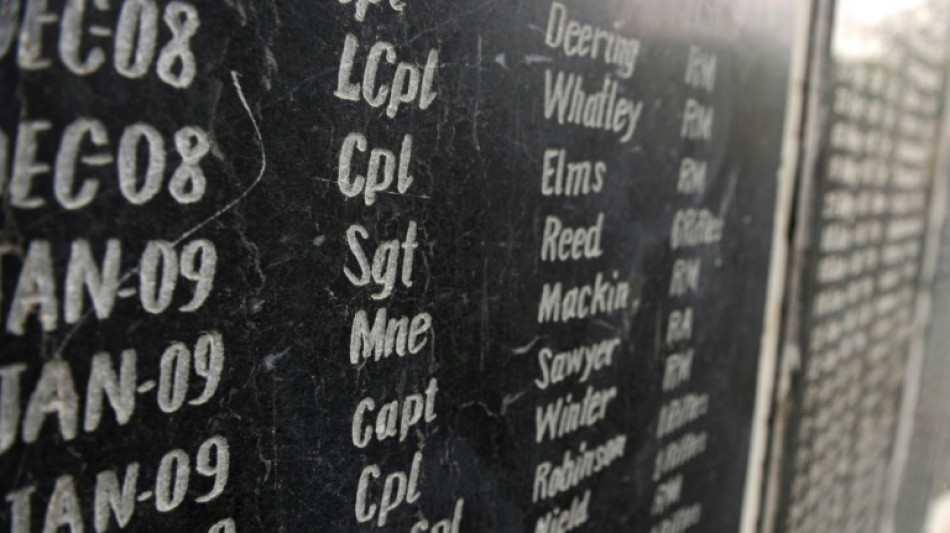 Reino Unido se indigna com falas de Trump sobre papel de pa&iacute;ses da Otan no Afeganist&atilde;o