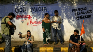 La fronde de la jeunesse indienne r&eacute;v&egrave;le une d&eacute;fiance envers les m&eacute;dias traditionnels
