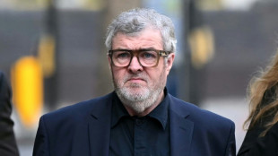 Paul Gallagher, hermano de los músicos de Oasis, se declara no culpable de violación y otros cargos