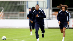 Mbappé diz que não se sente 'amargurado' pelo título do PSG na Champions