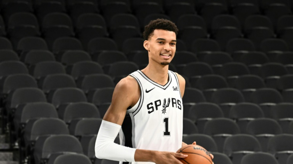 Spurs e seus mitos d&atilde;o as boas-vindas ao franc&ecirc;s Wembanyama: "Este &eacute; meu lugar"