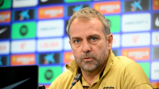 Após críticas do Real Madrid à arbitragem, Barcelona não buscará 'desculpas', diz Flick