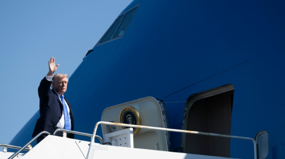 Trump diz que negocia com Ir&atilde; e suspende ataques previstos