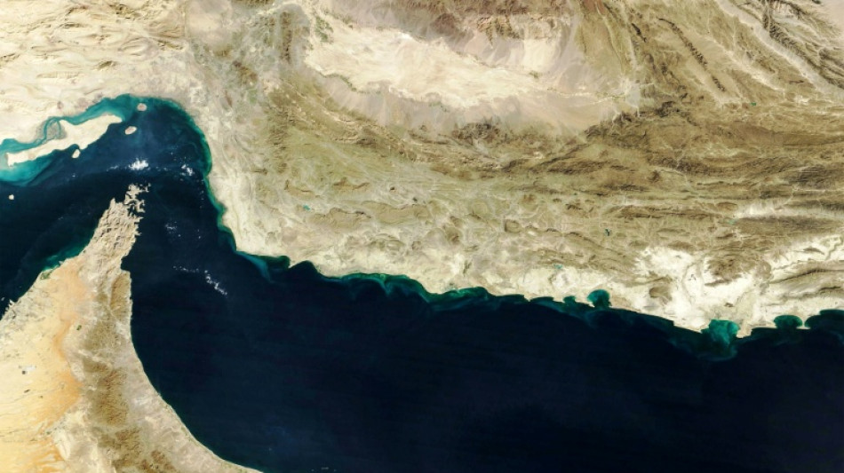Teheran verk&uuml;ndet &Ouml;ffnung von Stra&szlig;e von Hormus - USA wollen Irans H&auml;fen weiter blockieren