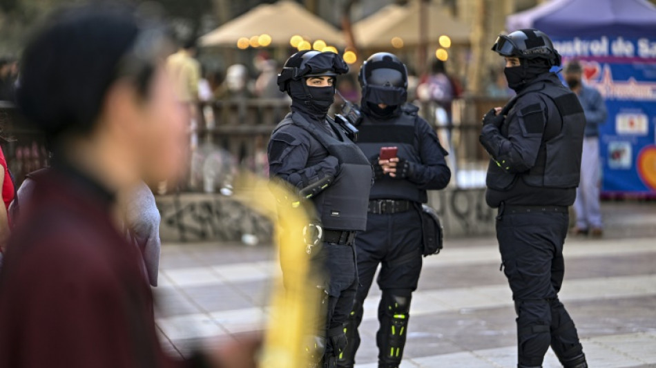 Chile dice que desarticul&oacute; estructura de banda criminal internacional "Los Trinitarios"