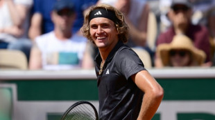 Um ano depois de grave les&atilde;o, Zverev volta a Roland Garros e vence na 1&ordf; rodada