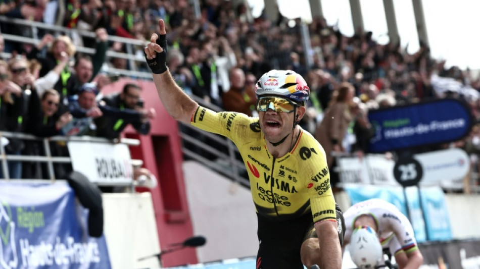 Paris-Roubaix: Wout Van Aert, la cons&eacute;cration de l'&eacute;ternel maudit