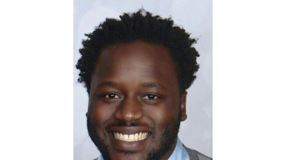 Video muestra muerte de un estadounidense sujetado por polic&iacute;as en psiqui&aacute;trico