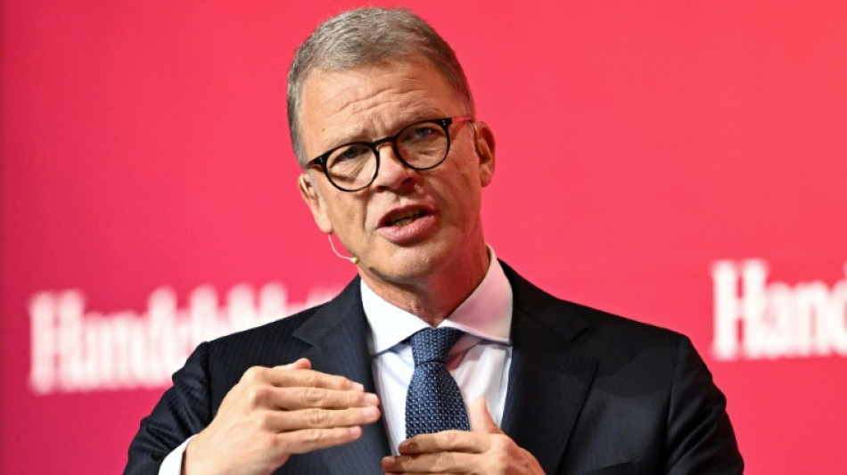 "Gift f&uuml;r die Wirtschaft": Deutsche-Bank-Chef Sewing warnt vor AfD-Regierung
