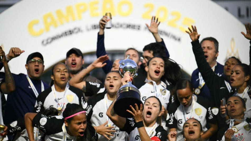 Corinthians vence Deportivo Cali nos pênaltis e é campeão da Libertadores feminina