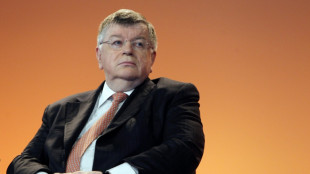 L'ancien patron de France T&eacute;l&eacute;com Didier Lombard priv&eacute; de sa L&eacute;gion d'honneur