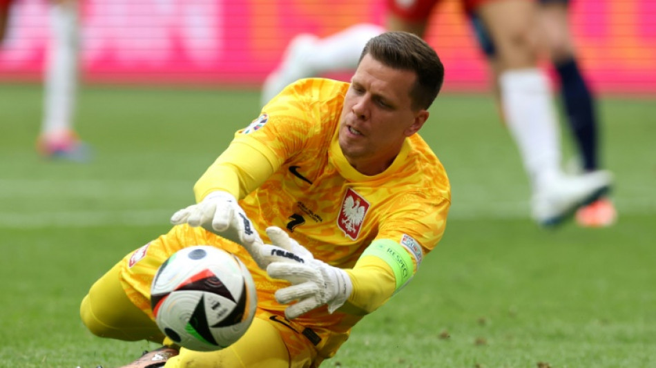 Ap&oacute;s deixar a Juventus, goleiro polon&ecirc;s Szczesny anuncia aposentadoria