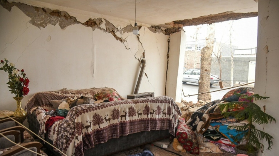 Un sismo en Ir&aacute;n deja tres muertos y m&aacute;s de 800 heridos