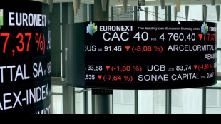 Les Bourses europ&eacute;ennes cl&ocirc;turent en baisse, mais att&eacute;nuent le coup de chaud sur la tech