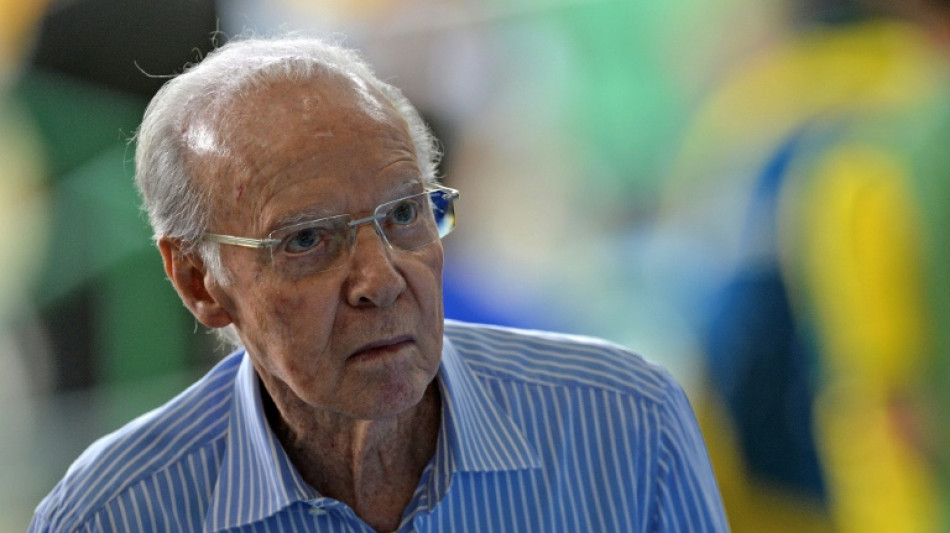 Funeral de Zagallo ser&aacute; neste domingo, informa fam&iacute;lia