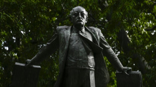 Una "lucecita" en la oscuridad propicia el regreso del nobel Asturias a Guatemala, dice su hijo