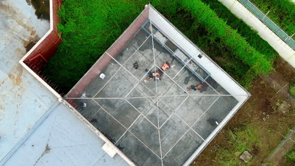 Tres presos muertos en un enfrentamiento en c&aacute;rcel de m&aacute;xima seguridad de Ecuador