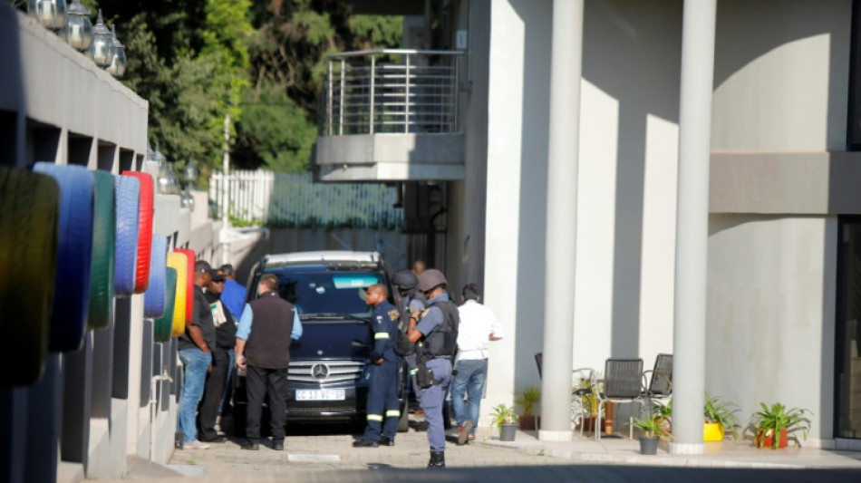 Dos hermanos acusados de corrupci&oacute;n en Sud&aacute;frica y detenidos en Dub&aacute;i enfrentan la extradici&oacute;n