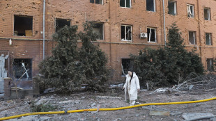 A Kiev attacco con droni in pieno giorno, 'diverse esplosioni'