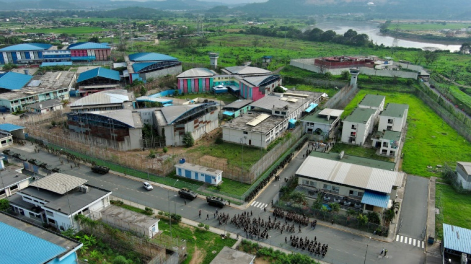 Soldiers enter key Ecuador prison amid war on narcos