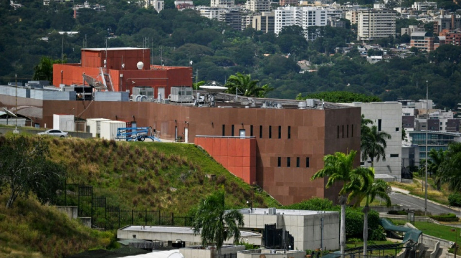 Venezuela alerta EUA sobre plano para plantar explosivos em embaixada americana