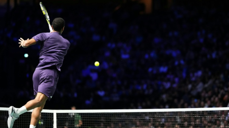 Masters 1000 de Paris: Auger-Aliassime en finale après avoir dompté Bublik