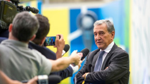 Parreira passar&aacute; por cirurgia ap&oacute;s piora de seu estado de sa&uacute;de