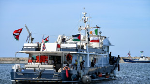 Activistas de flotilla por Gaza denuncian nuevo ataque en el mar