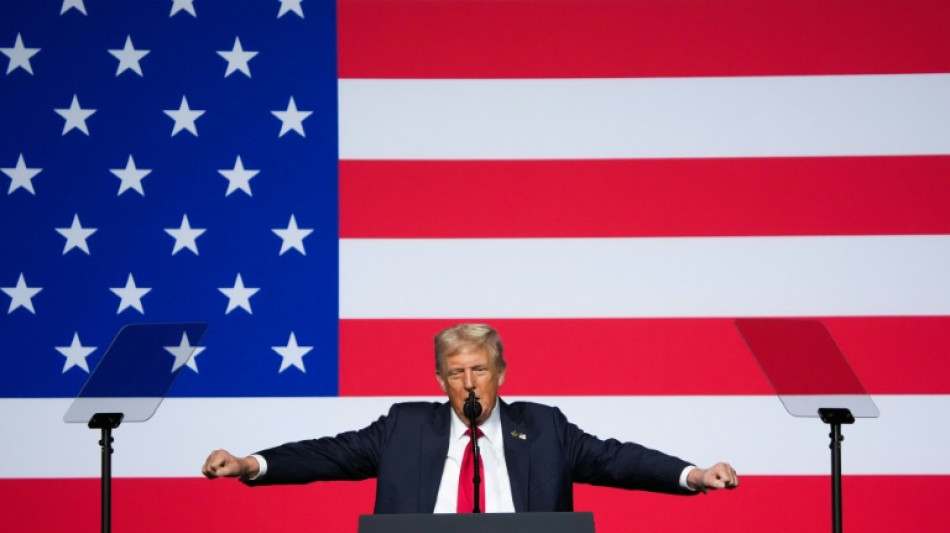 Trump exhorte les généraux à combattre "l'ennemi de l'intérieur"