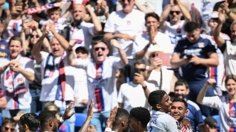 Ligue 1: Lyon bat Auxerre et reste en course pour la Ligue des champions