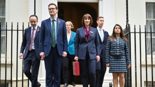 Dimite una ministra británica por sospechas de corrupción en Bangladés