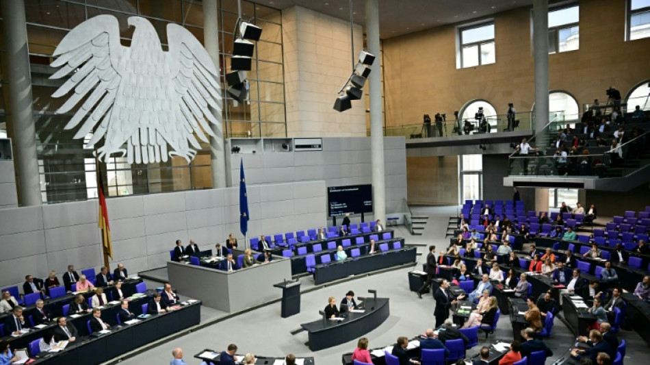 Bundestag debattiert weiter über Haushalt für 2026